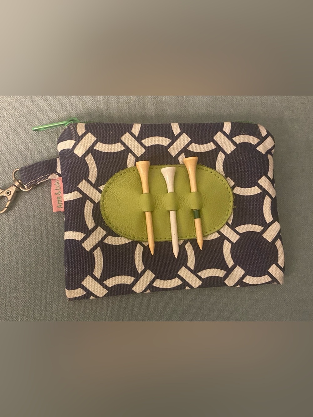 Ame & Lulu Golf Tee Pouch Wristlet Navy White Chain Link Member-Guest Holder